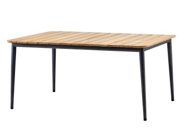 Rechteckiger Cane-Line Esstisch für den Außenbereich mit Teakholzplatte und anthrazitfarbenem Gestell. Gartenmöbel für Terrasse.